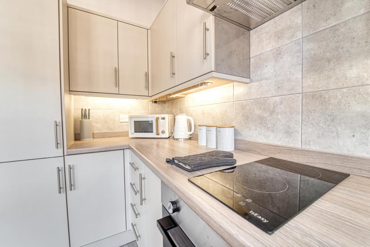 Host & Stay - Taylor Apartment وورسيستير المظهر الخارجي الصورة