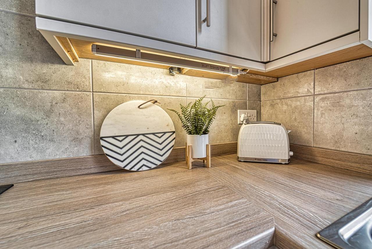 Host & Stay - Taylor Apartment وورسيستير المظهر الخارجي الصورة